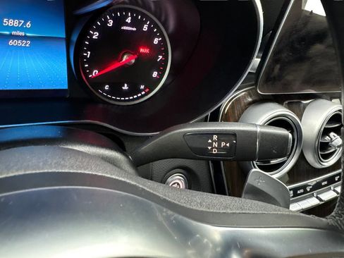 Used 2022 Mercedes-Benz GLC 300 4MATIC image 57