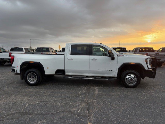 Used 2021 GMC Sierra 3500 Denali w/ Denali Ultimate Package AWD/4WD image 4