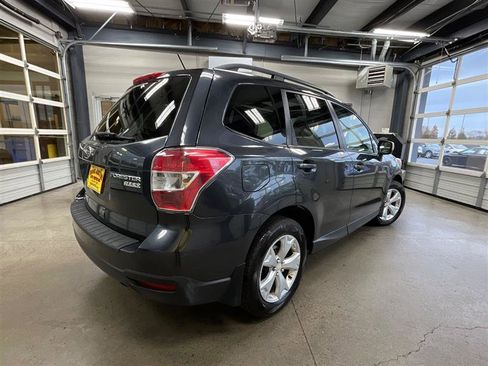 Used 2015 Subaru Forester 2.5i Premium w/ All-Weather Package image 5