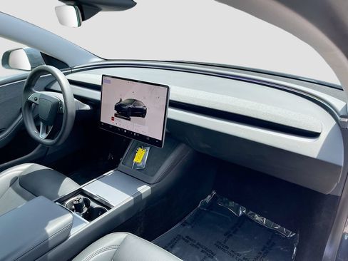 Used 2024 Tesla Model 3 Standard Range RWD image 28