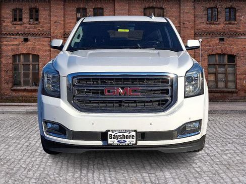 Used 2017 GMC Yukon SLE w/ SLE Value Package image 2