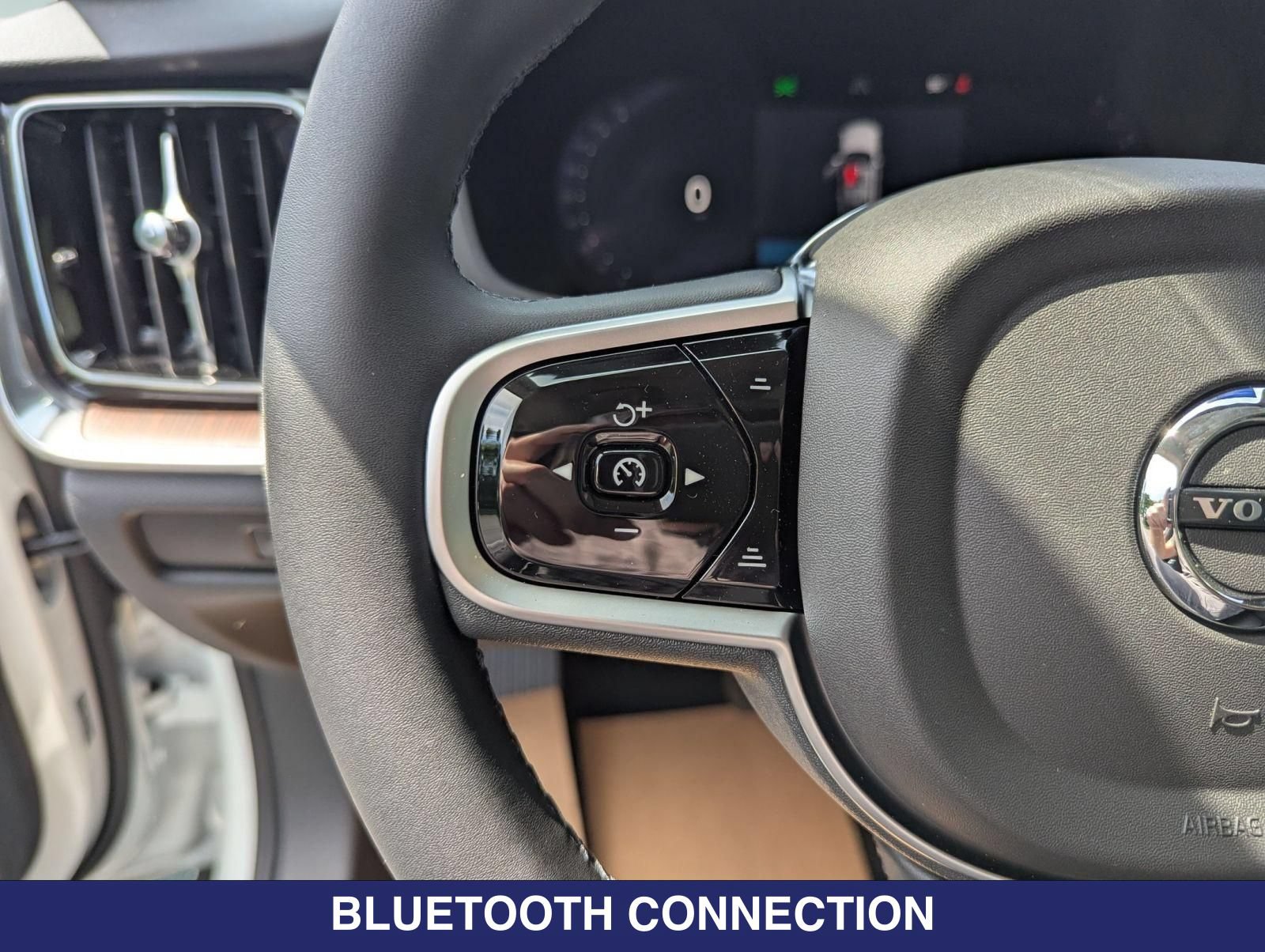 Certified 2026 Volvo V60 B5 Cross Country Plus w/ Protection Package Premier AWD/4WD image 12