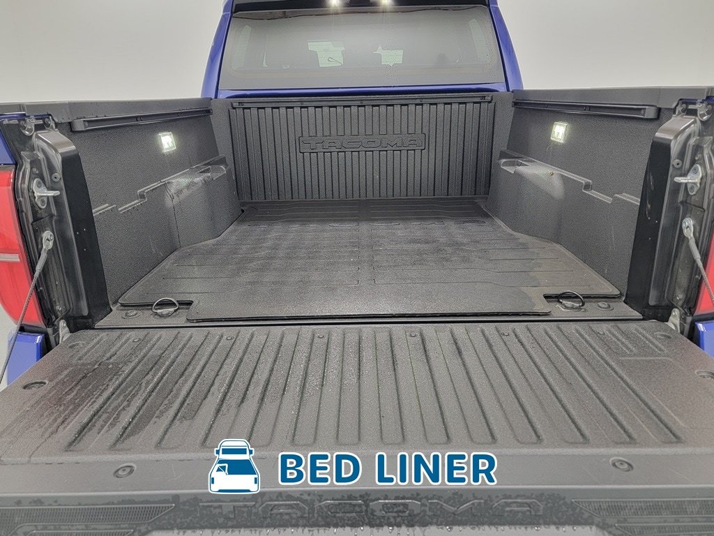 Used 2025 Toyota Tacoma SR5 AWD/4WD image 24
