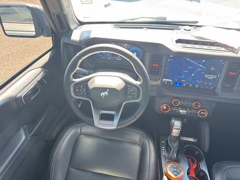 Used 2025 Ford Bronco Badlands AWD/4WD image 18