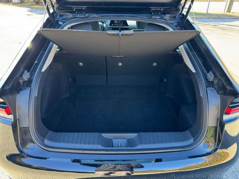 Used 2025 Toyota Prius LE image 25