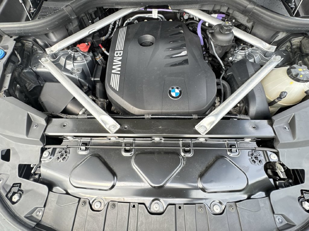 Certified 2025 BMW X6 xDrive40i AWD/4WD image 18