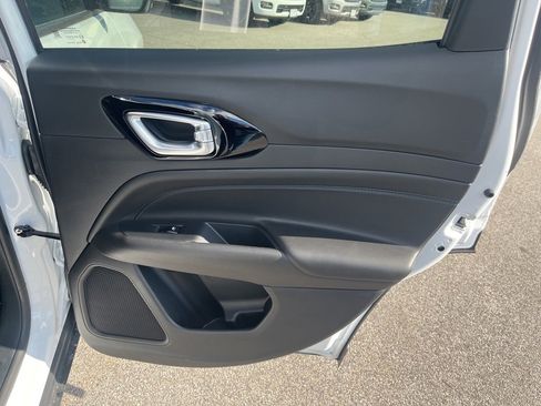 New 2026 Jeep Compass Limited image 12