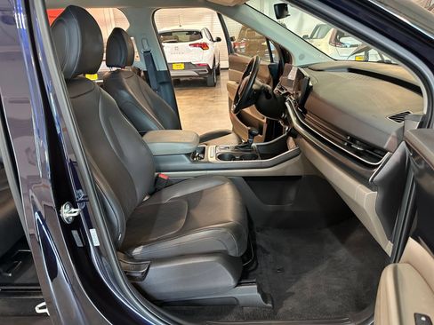Used 2026 Kia Carnival FWD image 38