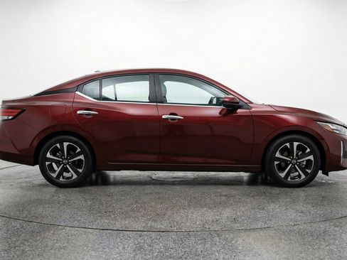 Used 2025 Nissan Sentra SV FWD image 11