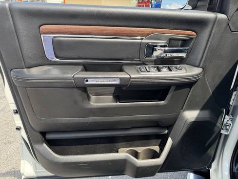 Used 2018 RAM 2500 Laramie w/ Convenience Group AWD/4WD image 11