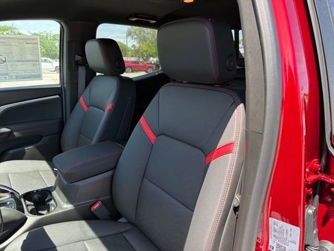 New 2026 Chevrolet Colorado Z71 w/ Midnight Edition AWD/4WD image 23