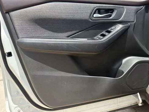 Used 2023 Nissan Rogue SV AWD/4WD image 10