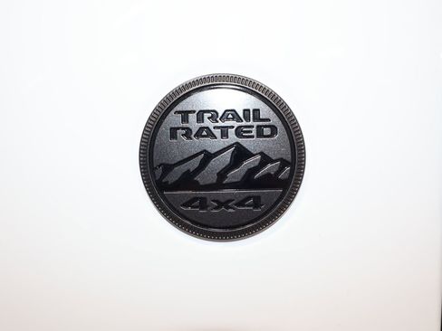 Used 2025 Jeep Wrangler Sahara image 33