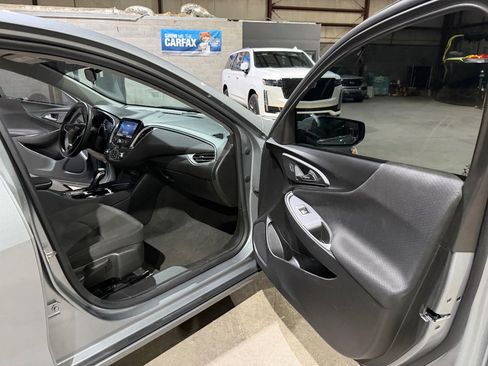 Used 2024 Chevrolet Malibu LT FWD image 24