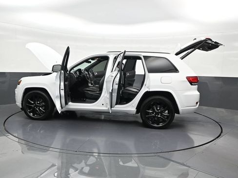 Used 2021 Jeep Grand Cherokee Laredo X RWD image 38