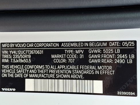 New 2026 Volvo XC40 B5 Plus w/ Protection Package Premier image 14