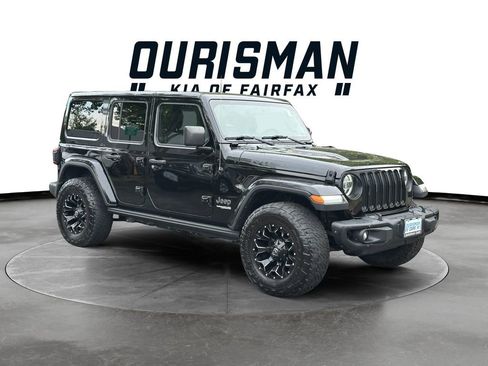 Used 2018 Jeep Wrangler Unlimited Sahara AWD/4WD image 1