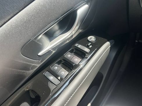 Certified 2024 Hyundai Tucson Limited AWD/4WD image 12