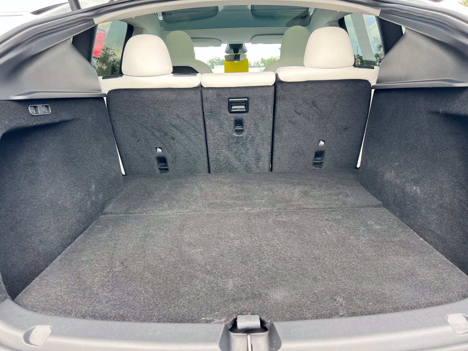 Used 2025 Tesla Model Y Long Range RWD image 21