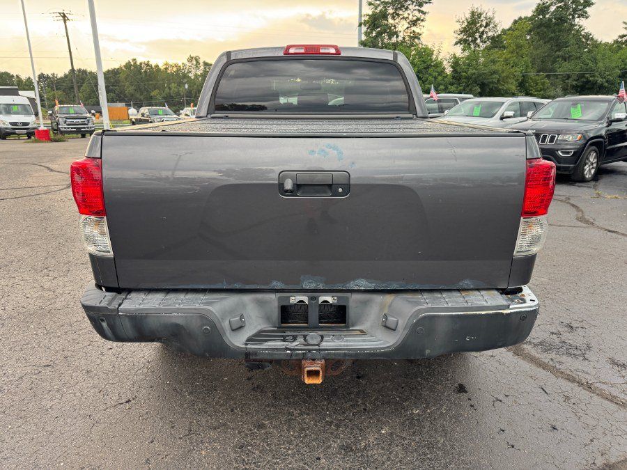 Used 2012 Toyota Tundra 4x4 CrewMax image 4