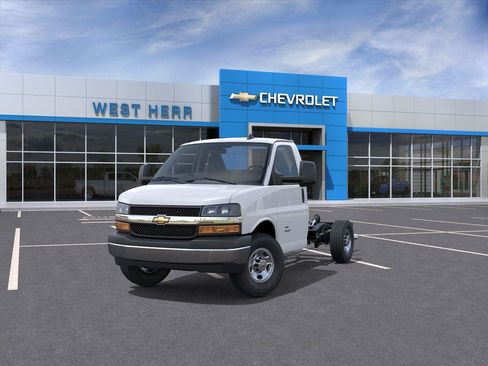 New 2025 Chevrolet Express 3500 w/ Power Convenience Package RWD image 8