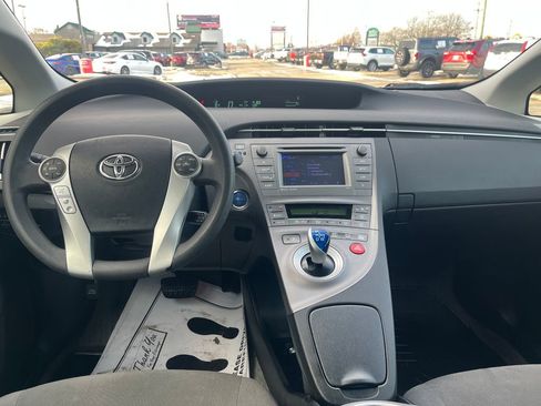 Used 2015 Toyota Prius Three image 13