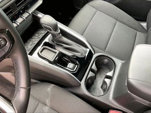 Used 2024 Chevrolet Colorado LT w/ LT Convenience Package RWD image 15