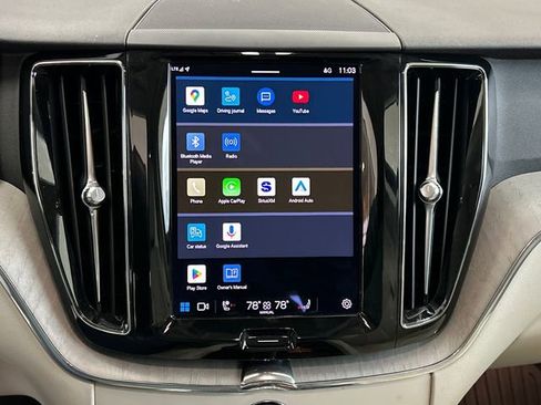 Certified 2023 Volvo XC60 B5 Plus w/ Climate Package image 19