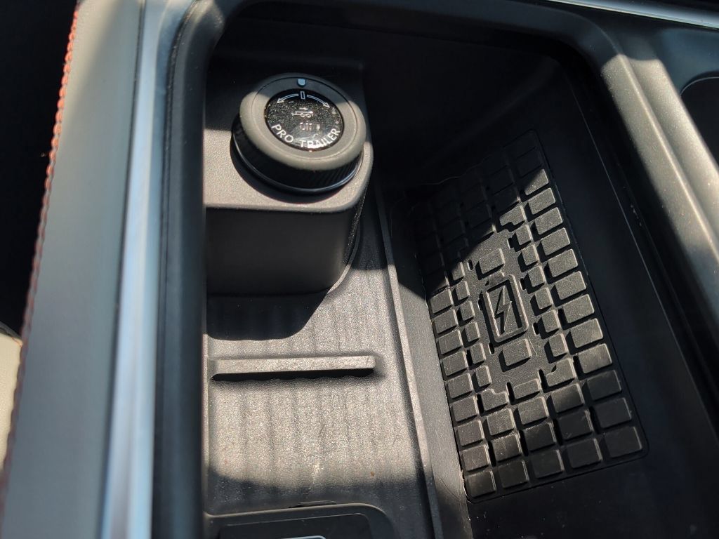 Used 2025 Ford Expedition Active RWD image 23