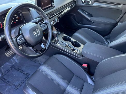 Used 2024 Honda Civic Sport image 4