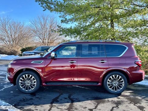 Used 2022 Nissan Armada Platinum w/ Captain's Chairs Package image 4