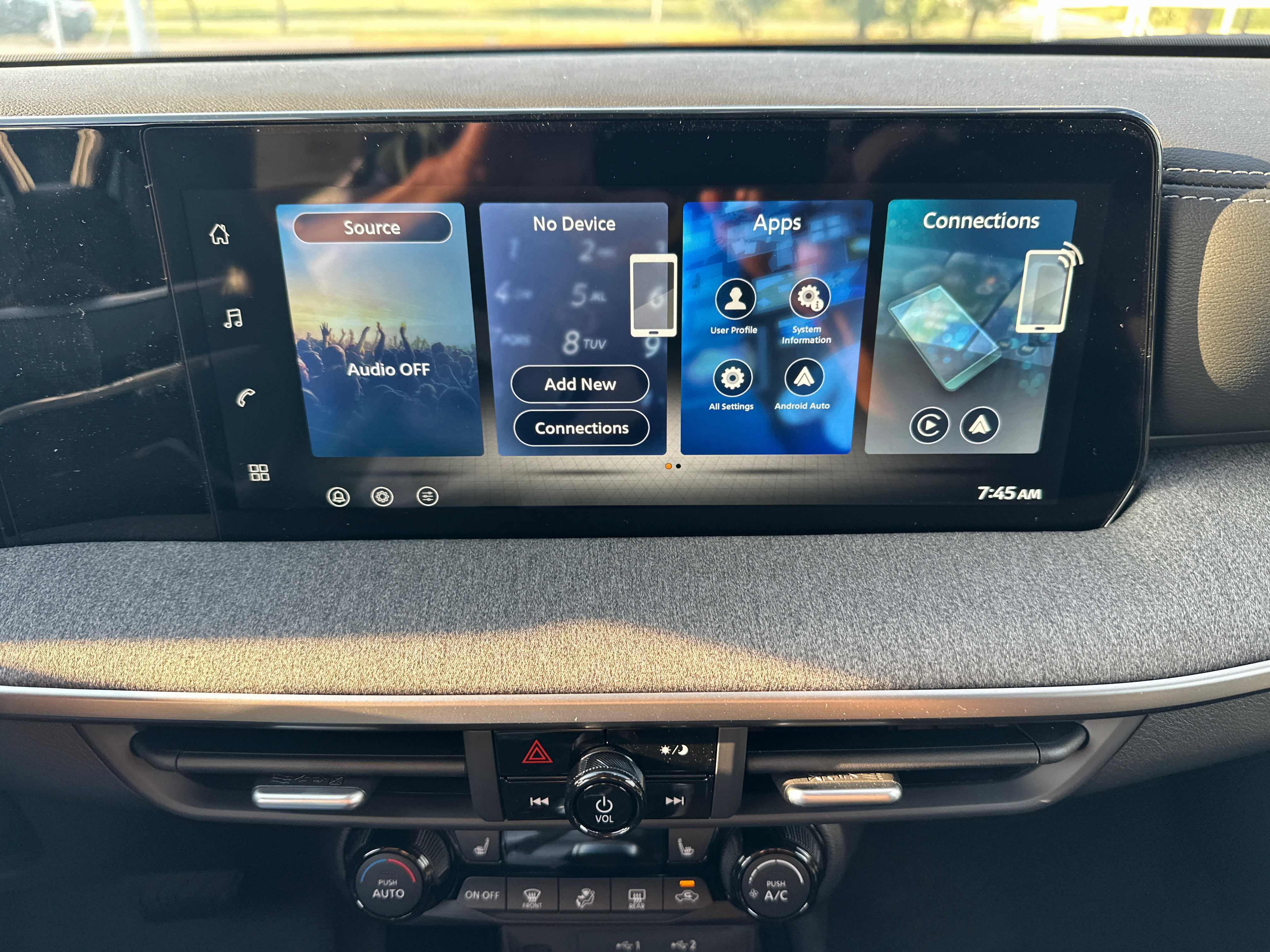 New 2027 Nissan Kicks SV AWD/4WD image 30
