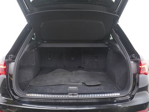 Used 2025 Audi Q3 2.0T Premium image 15