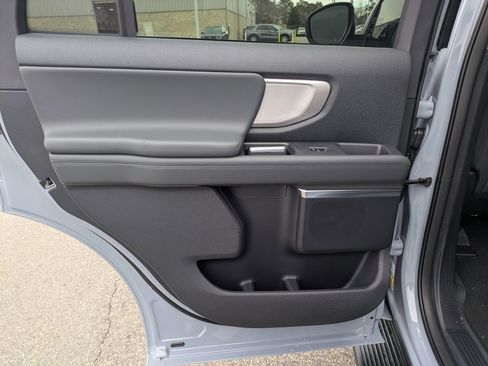 New 2026 Ford Expedition Active image 31