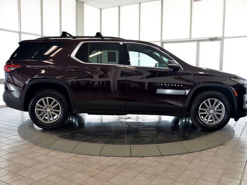 Used 2023 Chevrolet Traverse LT AWD/4WD image 9