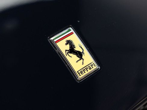 Used 2020 Ferrari 812 Superfast RWD image 16