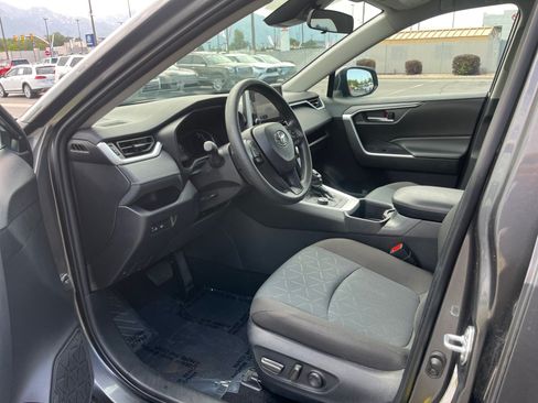 Used 2025 Toyota RAV4 XLE AWD/4WD image 10
