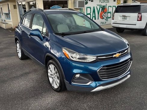 Used 2020 Chevrolet Trax Premier FWD image 3
