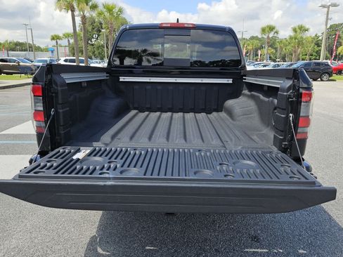 Used 2025 Nissan Frontier SV w/ SV Convenience Package AWD/4WD image 6