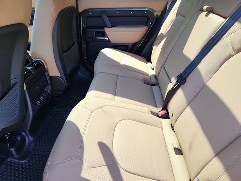 New 2026 Land Rover Defender 110 X-Dynamic SE AWD/4WD image 5