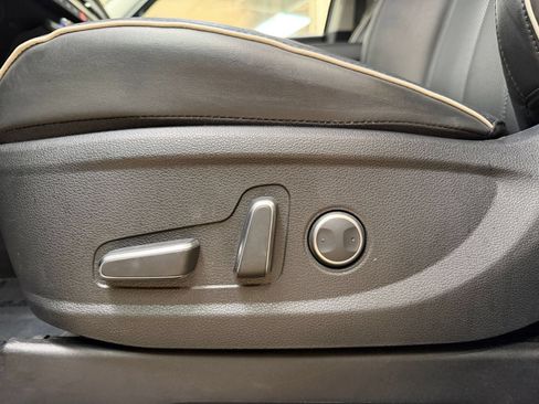 Used 2025 Hyundai Palisade SEL FWD image 22