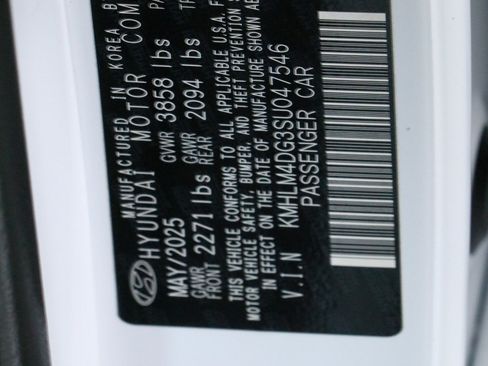 Used 2025 Hyundai Elantra Sport FWD image 30