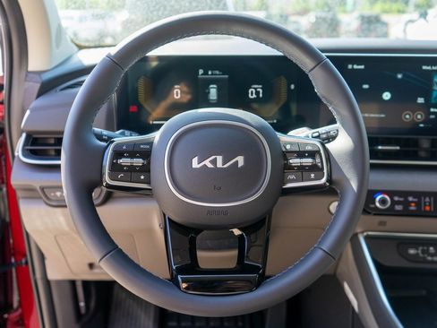 New 2026 Kia Carnival EX FWD image 16