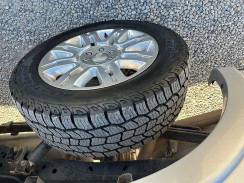 Used 2013 Ford F150 Platinum image 43