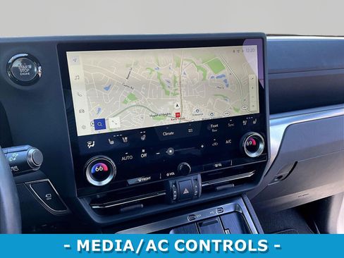 Used 2024 Lexus GX 550 w/ Accessory Package (31) AWD/4WD image 9