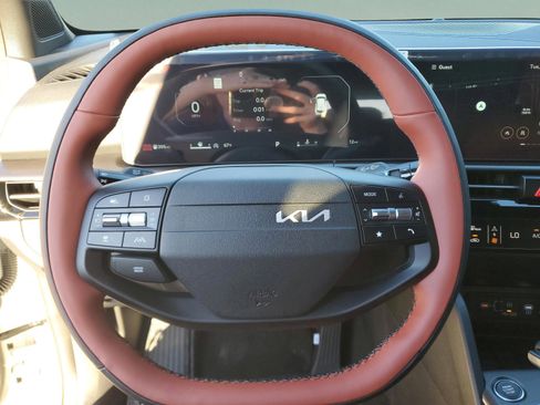 New 2026 Kia Sportage SX FWD image 15