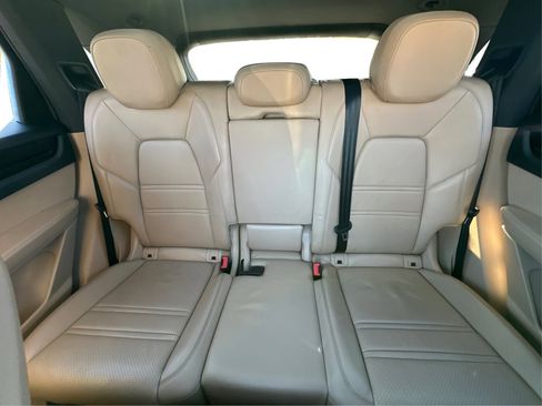 Used 2020 Porsche Cayenne image 22