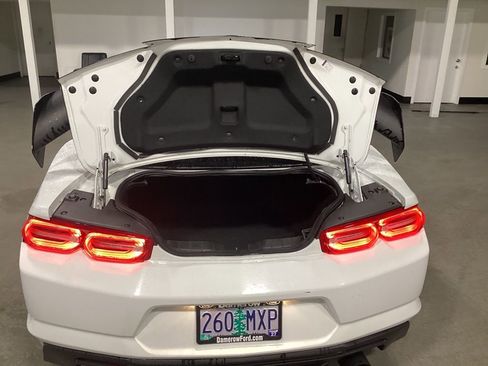 Used 2020 Chevrolet Camaro LT image 5