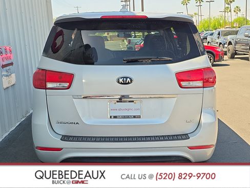 Used 2018 Kia Sedona LX image 6