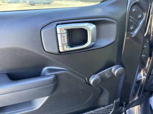 Used 2024 Jeep Wrangler Sport image 14